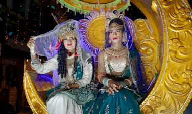 गाजे-बाजे संग निकली राम जी की सवारी 70 लाख की चांदी की चौकी पर प्रभु श्री राम  विराजमान