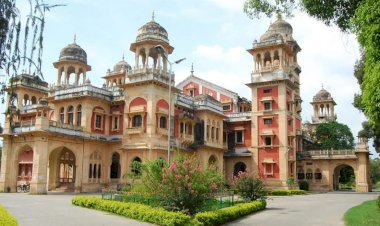 असिस्टेंट प्रोफेसर डा. विक्रम ने भगवान राम एवं कृष्ण पर की अभद्र टिप्पणी, मुकदमा दर्ज