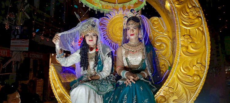 गाजे-बाजे संग निकली राम जी की सवारी 70 लाख की चांदी की चौकी पर प्रभु श्री राम  विराजमान