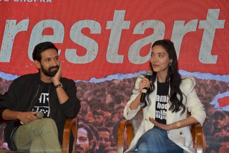 मिर्जापुर के बबलू पंडित उर्फ विक्रांत पहुंचें पटना, फिल्म 12वीं फेल को किया जमकर प्रोमोट